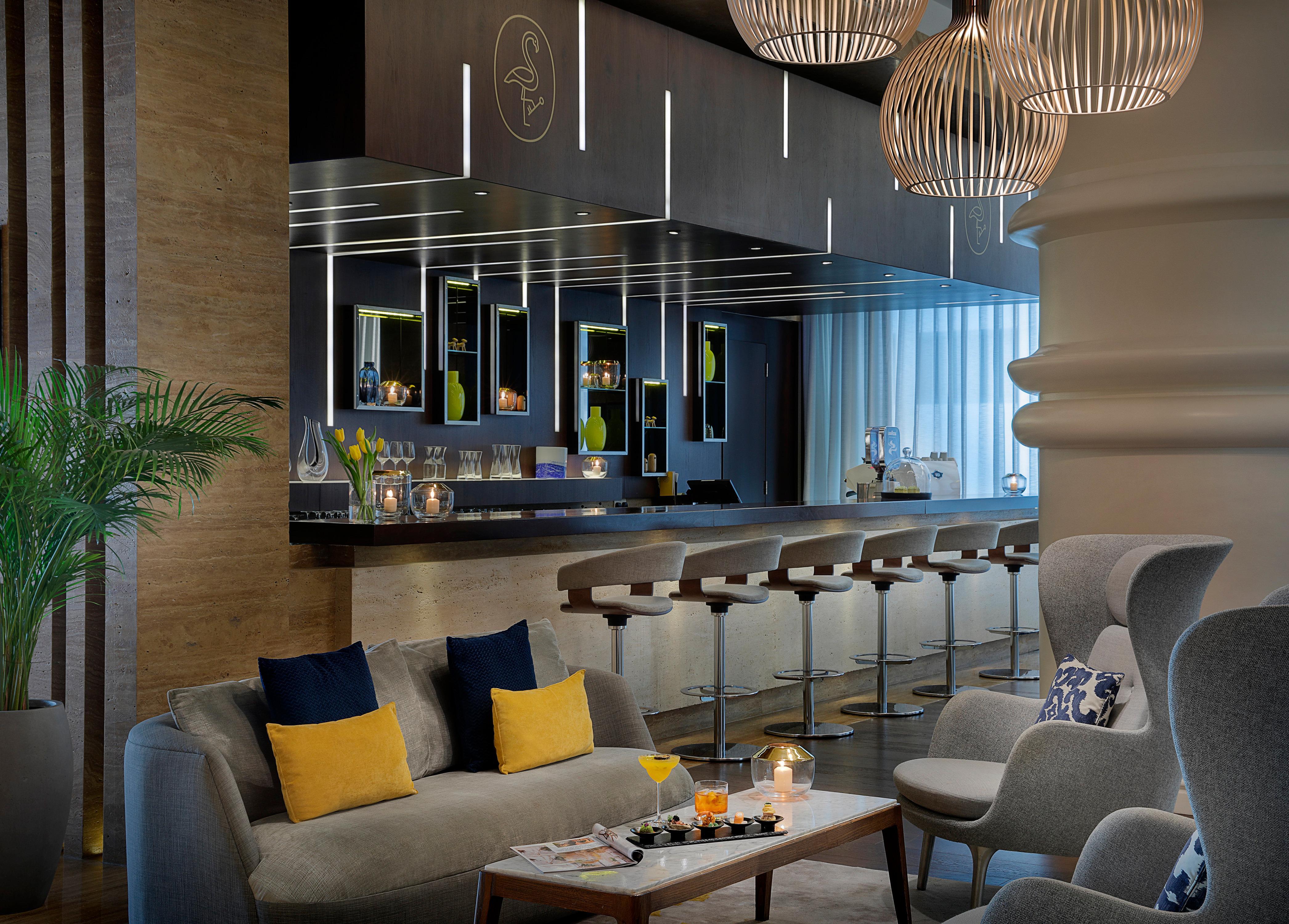 voco Dubai, an IHG Hotel Esterno foto The bar at the lounge